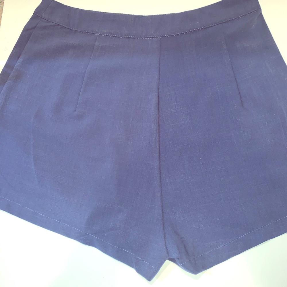 Beautiful Superdown dress shorts in Navy
